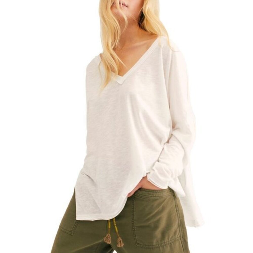 NWOT FREE PEOPLE On My Mind V-Neck Shirt LONG SLEEVE TOP